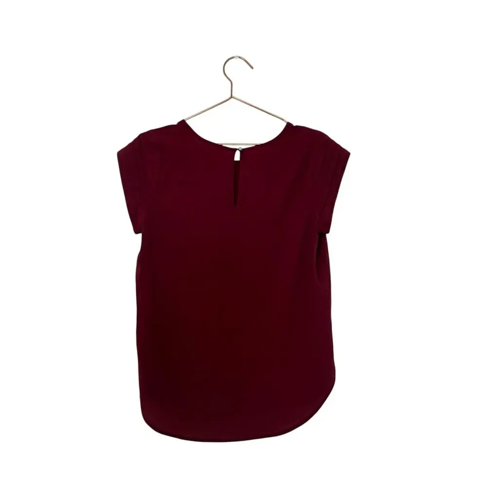 Lily white Women's Burgundy berry Cap-Sleeve Blouse size medium